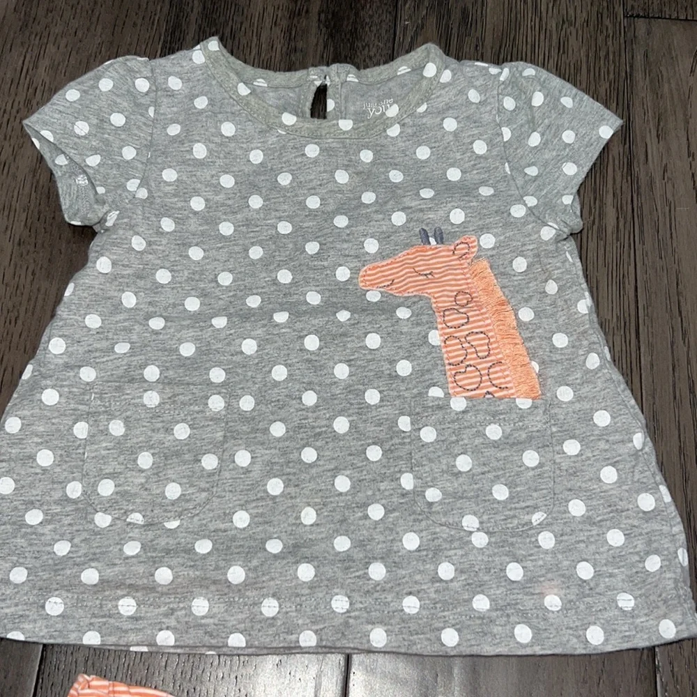 Carters baby girl striped bloomer with matching giraffe polkadot T-shirt